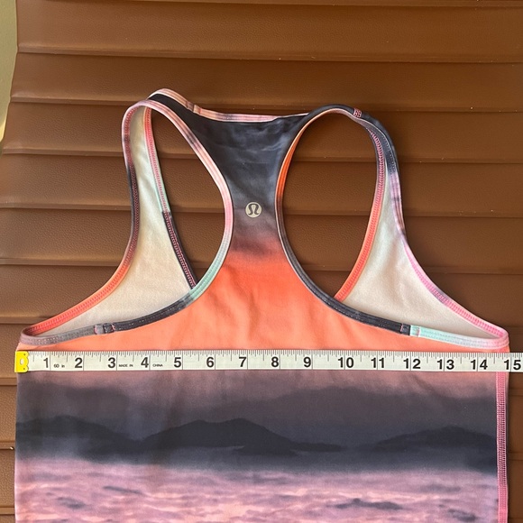 Lululemon Tank sz 8 - Picture 4 of 4
